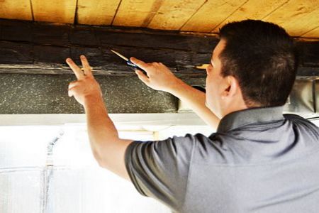 Illustration d'une inspection immobilière réalisée par IvoireHS